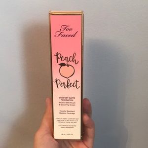 Too Faced Peach Perfect Comfort Matte Foundation